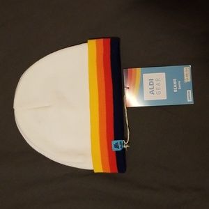 ALDI Gear White and Striped Beanie